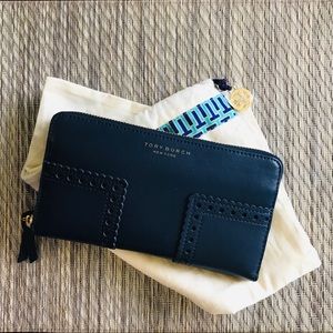 TORY BURCH WALLET (Authentic)